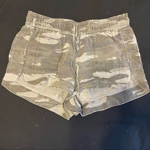 Camouflage Express Shorts